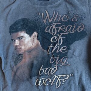 Twilight Saga New Moon Graphic T-Shirt “Who’s Afraid of the Big Bad Wolf” Medium